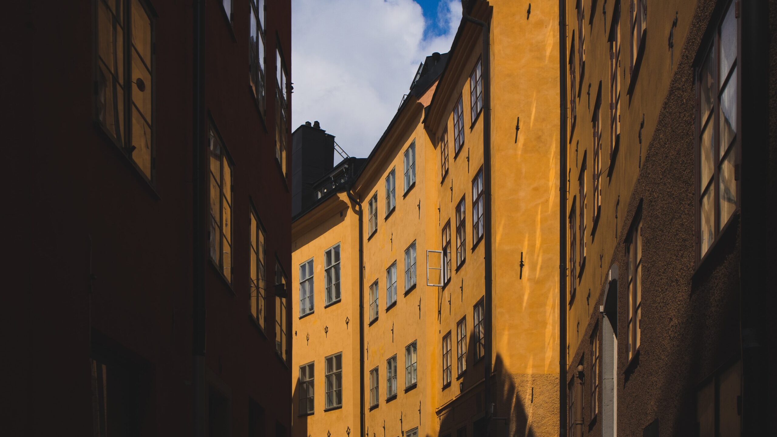 Gul husfasad i Sverige